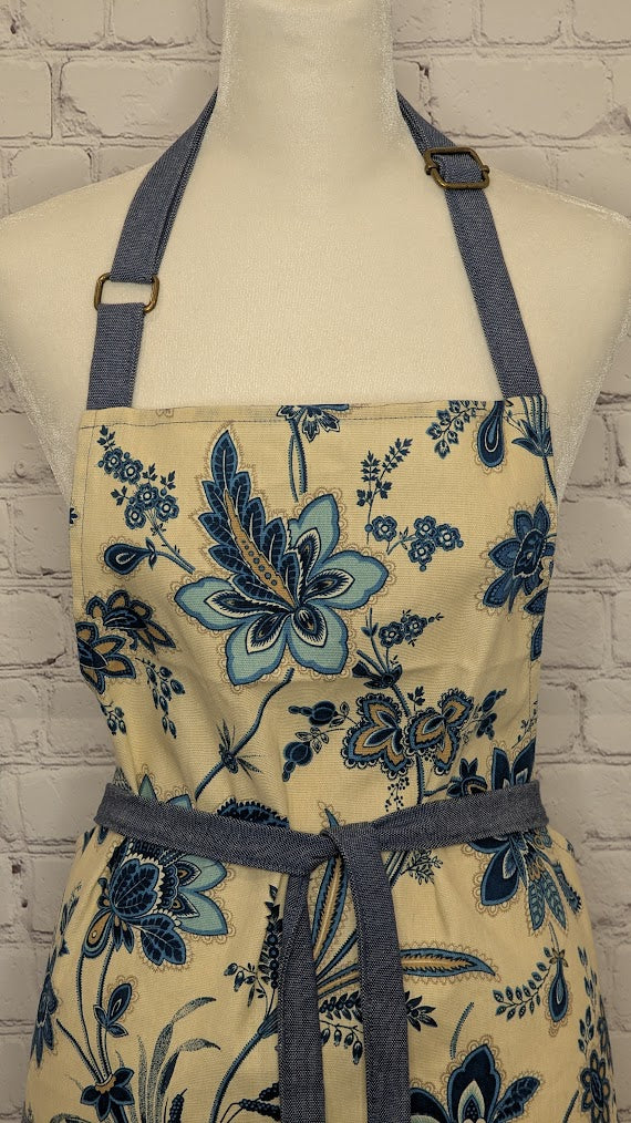 Classic Apron in Blue Floral