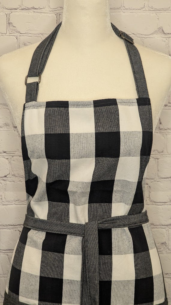 Classic Apron in Black Buffalo Plaid