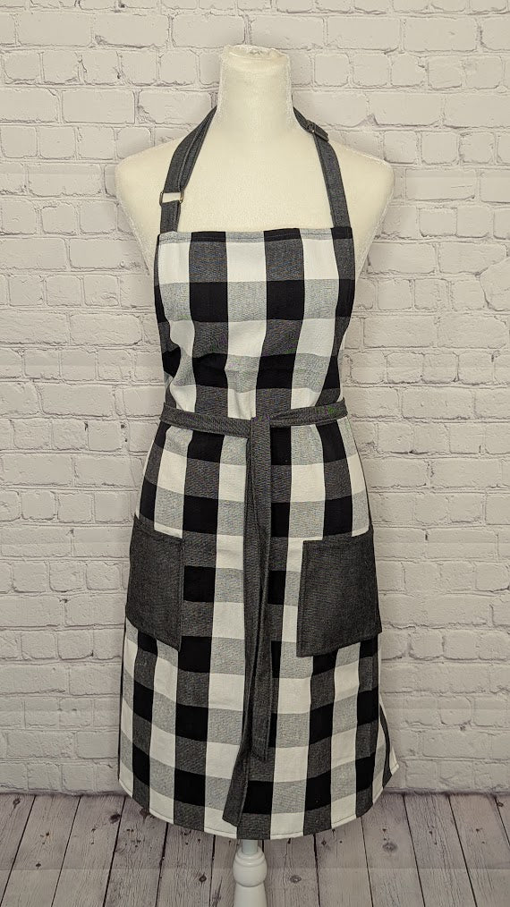 Classic Apron in Black Buffalo Plaid