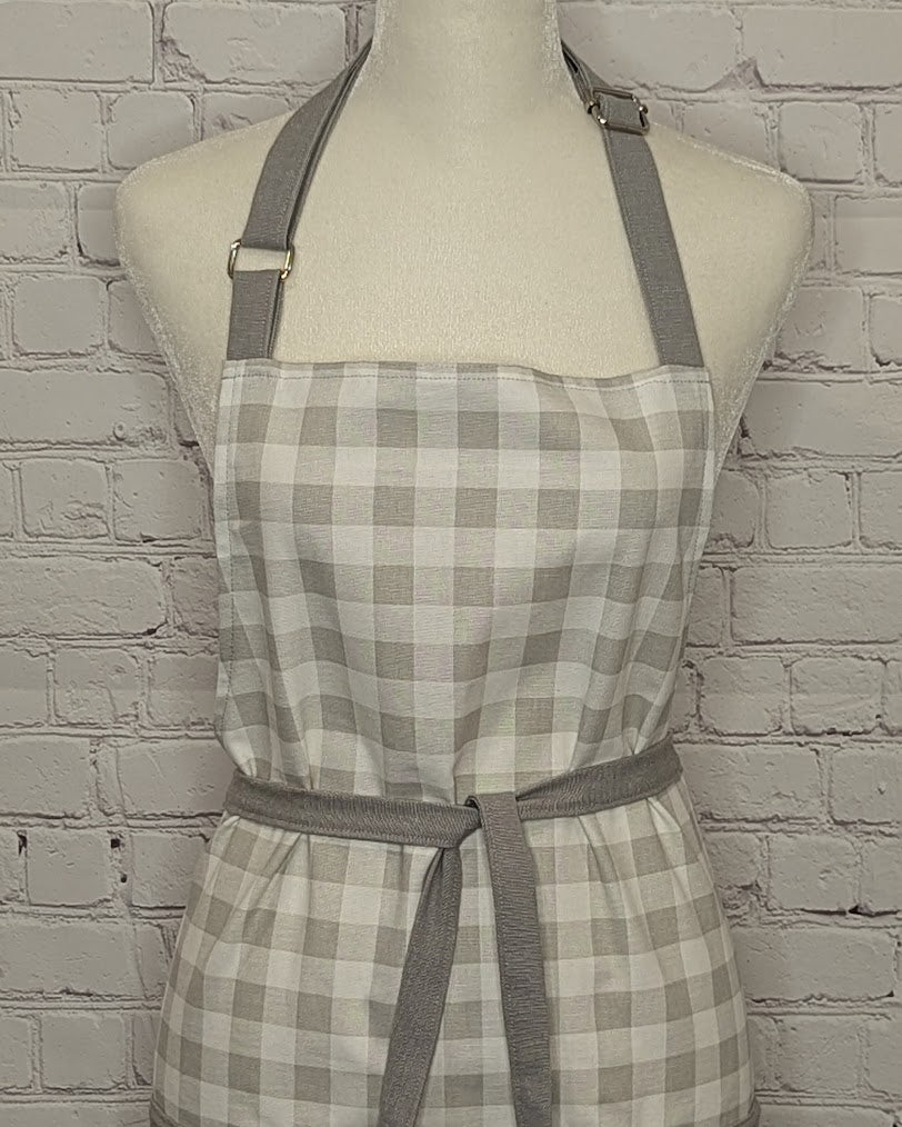 Classic Apron in French Gray Plaid