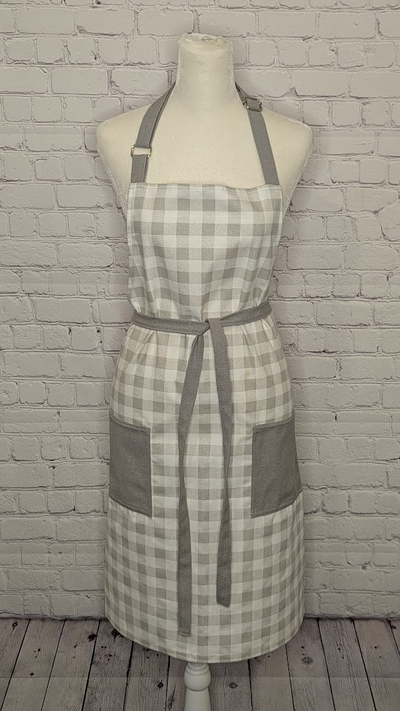 Classic Apron in French Gray Plaid