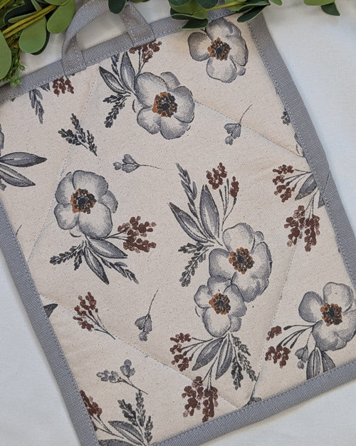 Casserole Hot Pad / Gray Flower