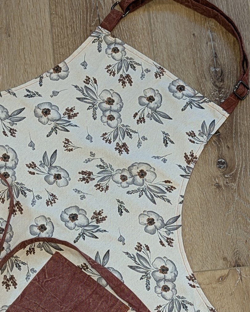 Classic Apron in Gray Floral