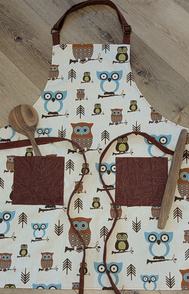 Classic Apron w/ Owl Motif
