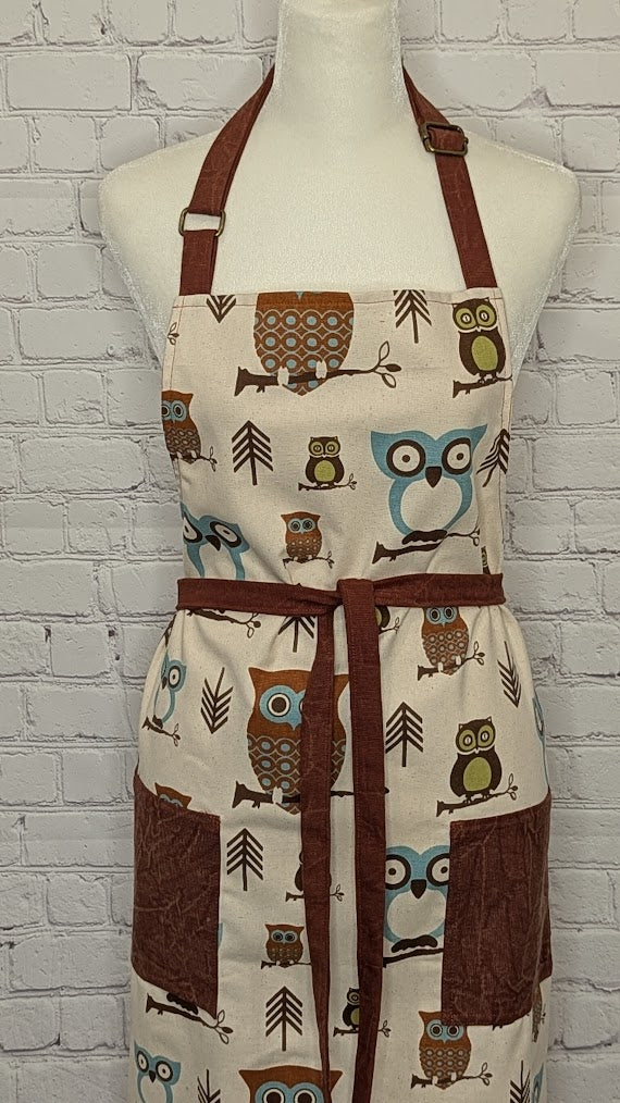 Classic Apron w/ Owl Motif