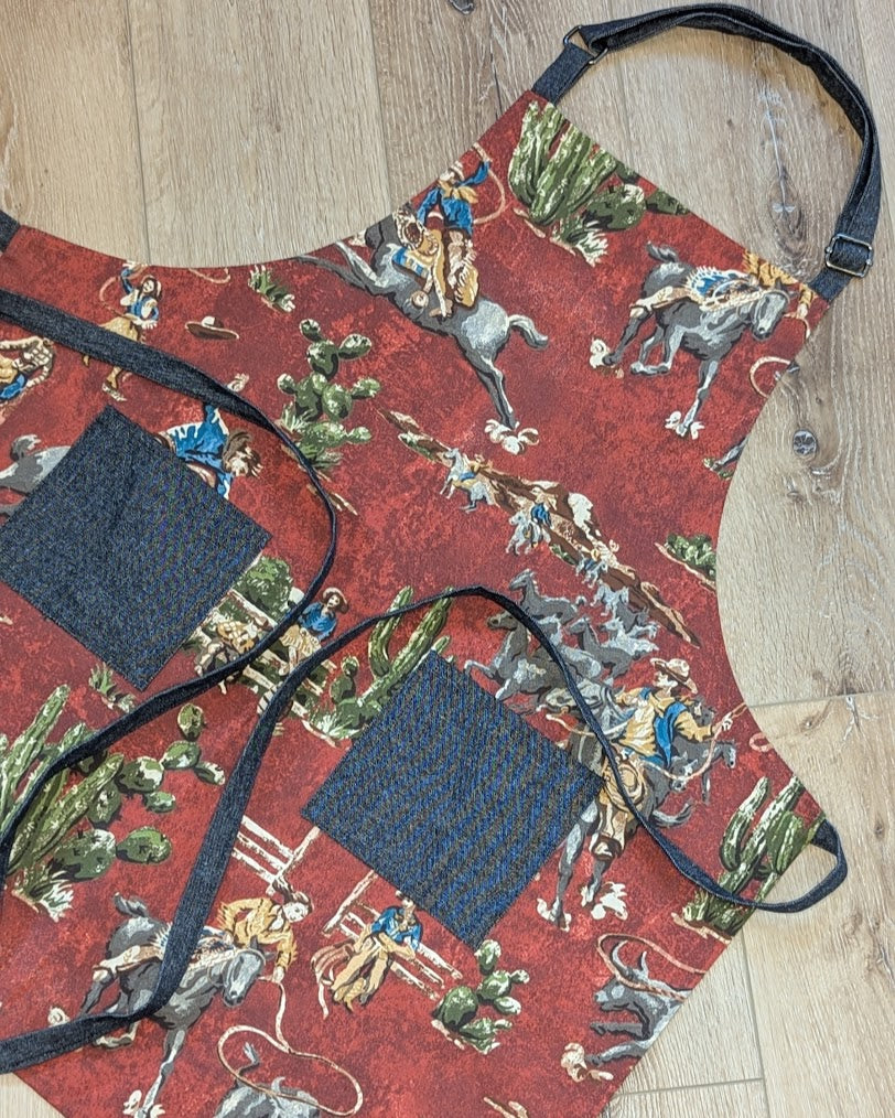 Classic Apron w/ Western Theme