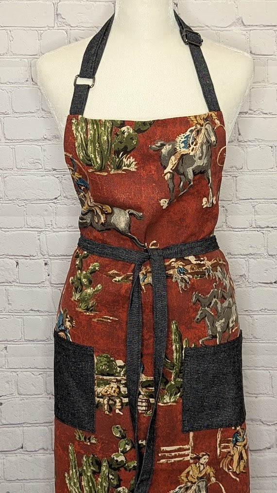 Classic Apron w/ Western Theme