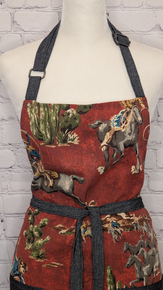Classic Apron w/ Western Theme
