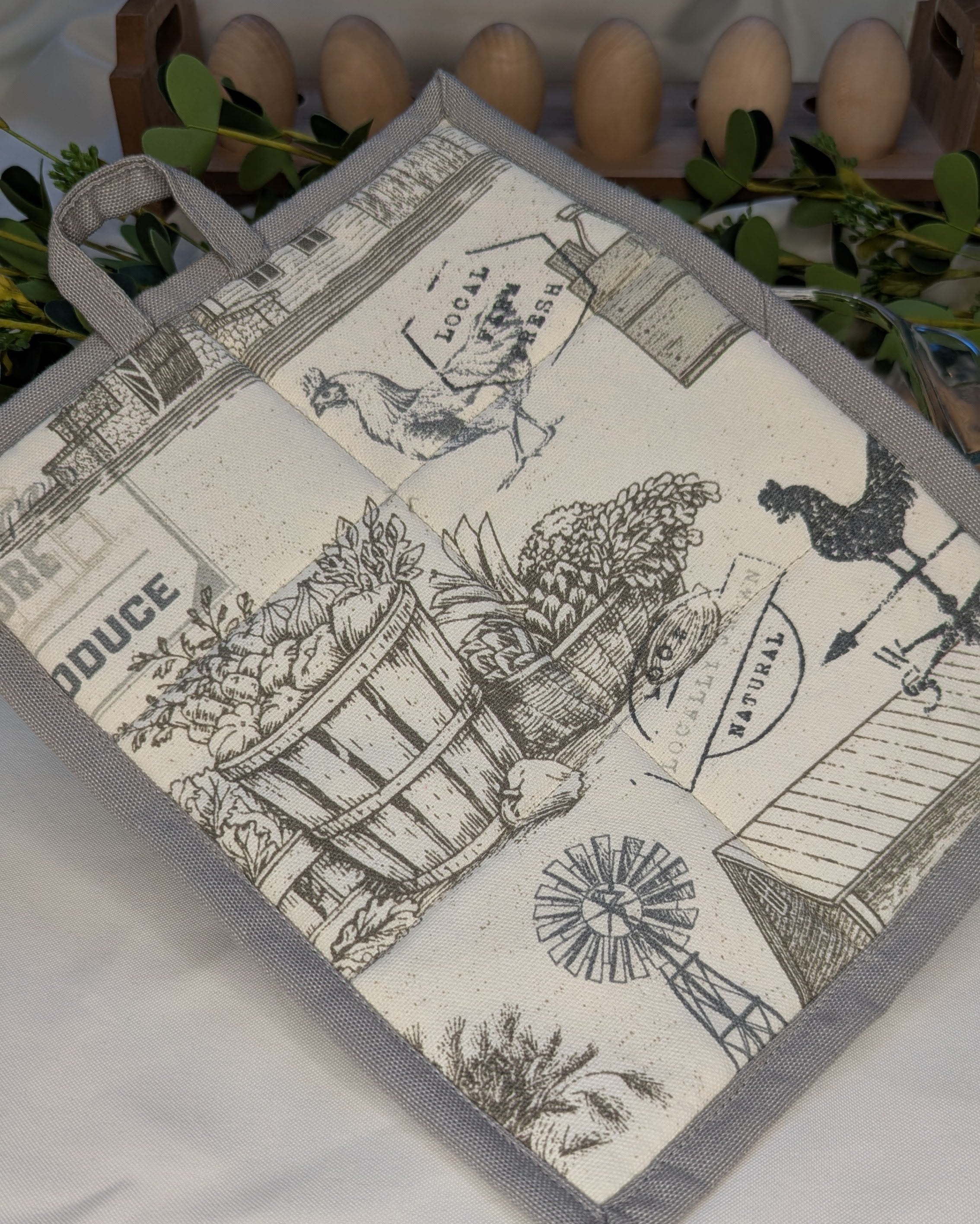 Casserole Hot Pad / Farmhouse Motif