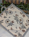 Casserole Hot Pad / Gray Flower