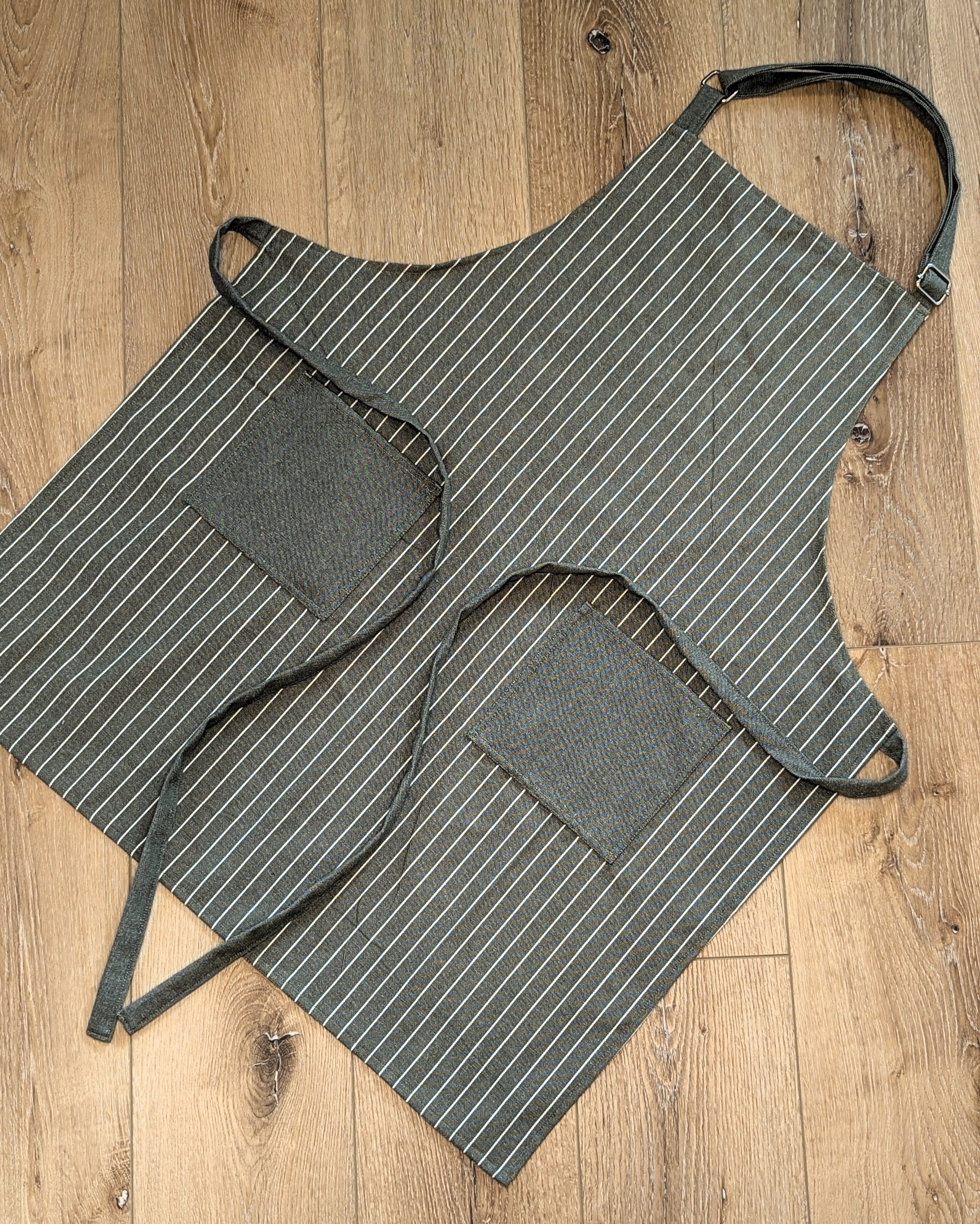 Classic Apron in Olive Green Striped